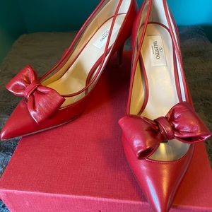 Valentino Red Pointed Pump